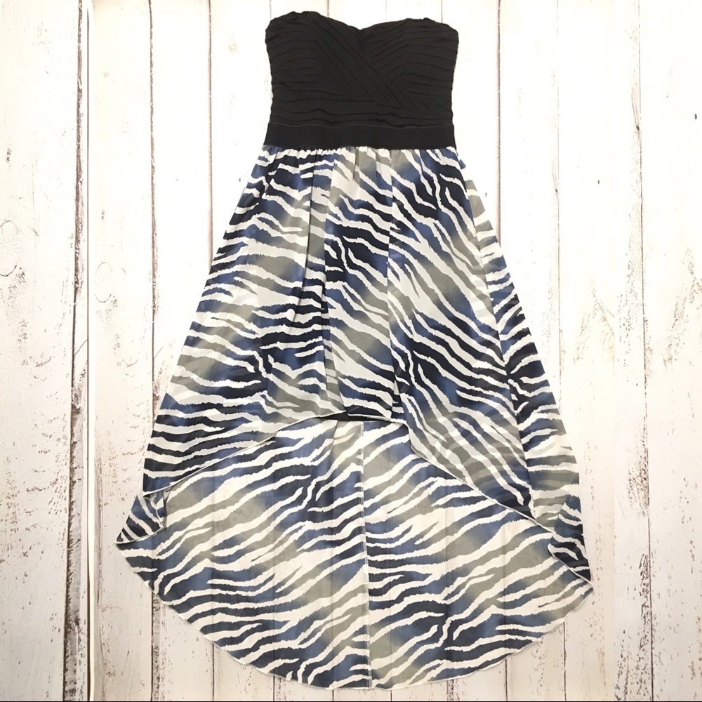 CR | Strapless Homecoming Dress
